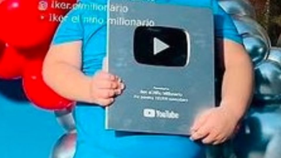 Actualmente, los 100 mil suscriptores fueron rebasados en el canal del joven influencer.