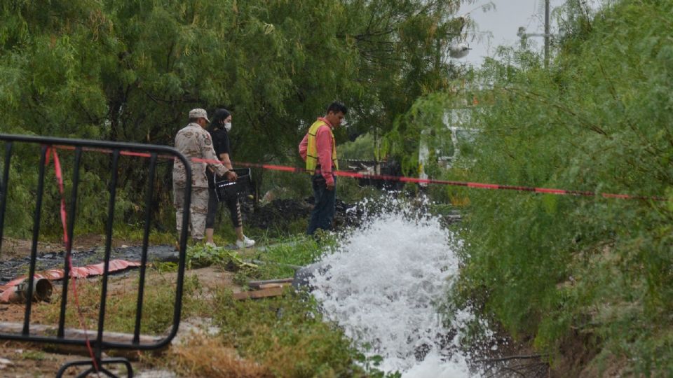 Continúan las labores de rescate de 10 mineros atrapados en Sabinas, Coahuila.