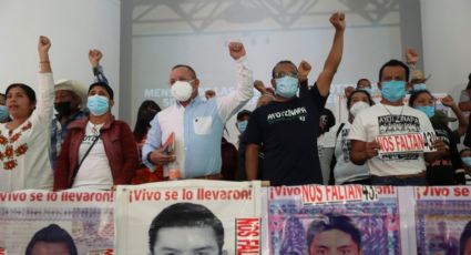 Normalistas de Ayotzinapa piden que se detenga a todos los implicados en el caso