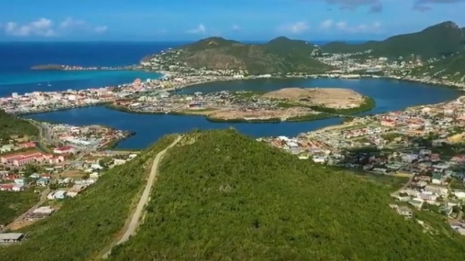 La increíble Isla de San Martin, un santuario natural del Caribe.
