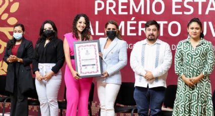 Entregan Premio Estatal al Mérito Juvenil 2022 a ciudadanos jóvenes en Guerrero