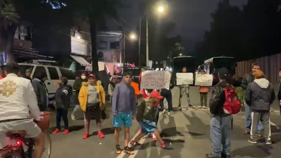 Los manifestantes señalaron que la detención de las tres personas fue arbitraria.