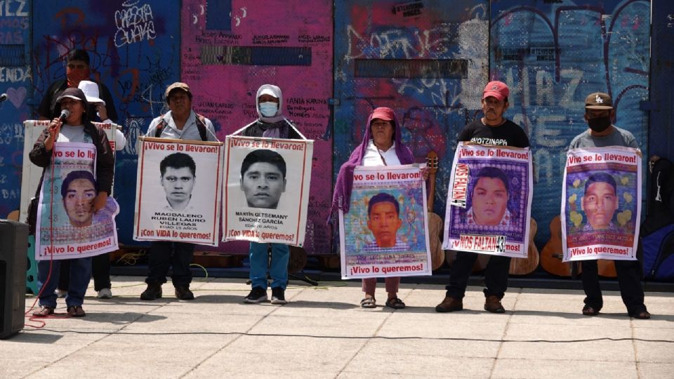 Protesta familiares Ayotzinapa.