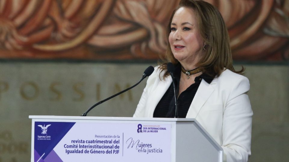 La directora de la tesis reconoció que distribuyo la tesis de la, ahora, ministra.