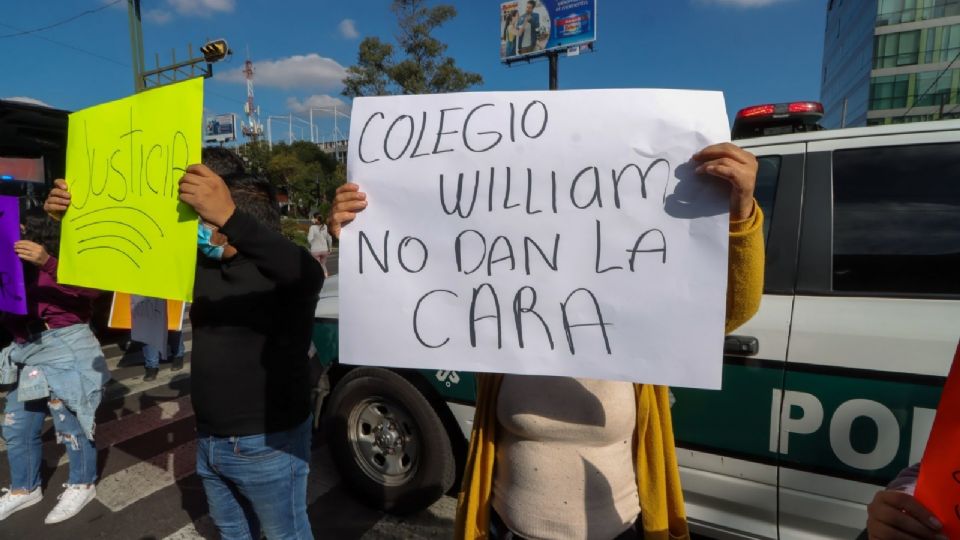 Los padres de Abner se manifestaron en el Colegio Williams.