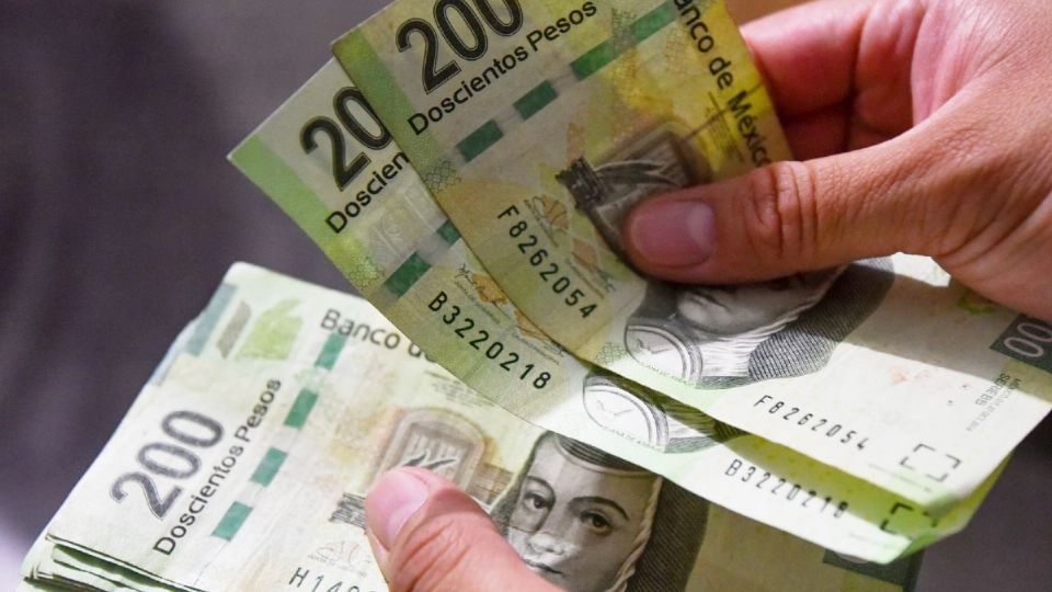 Billetes de 200 pesos .