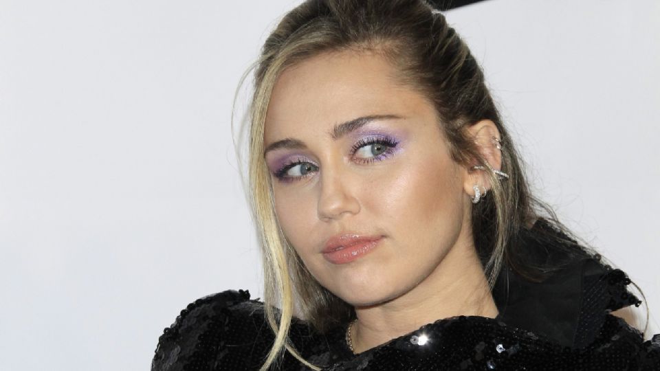Miley Cyrus estrena su nuevo disco.