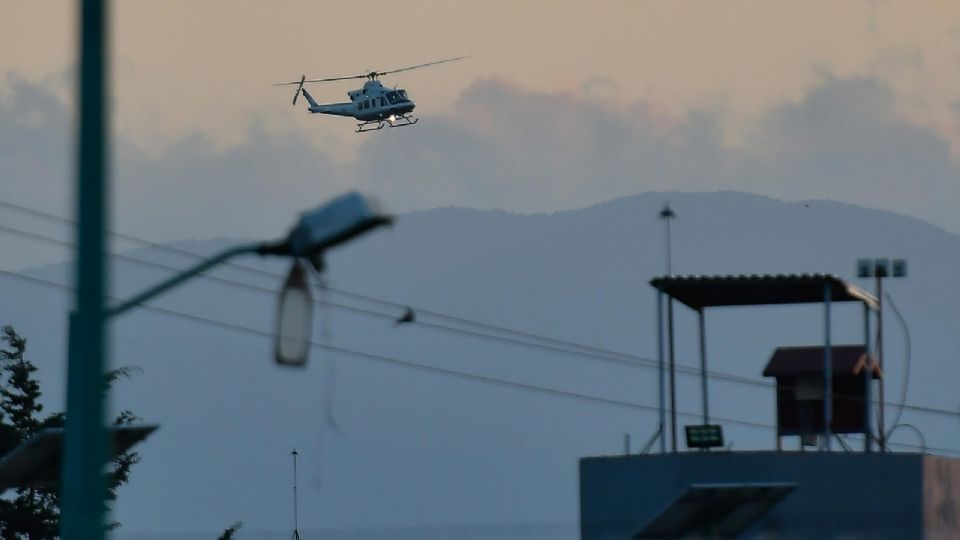 Helicópteros sobrevolaron calles de la colonia Miguel Hidalgo.