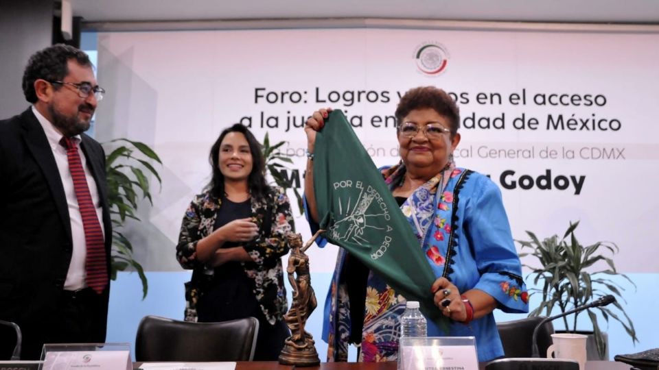 Ernestina Godoy, fiscal de la CDMX.