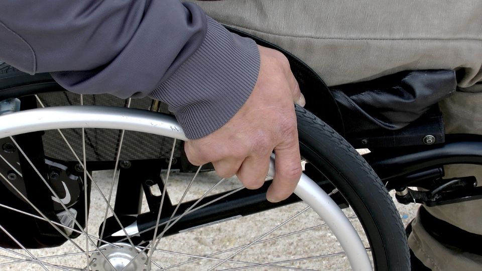 Poco más de un millón y medio de personas con algún tipo de discapacidad reciben pensiones de 3 mil pesos al mes.