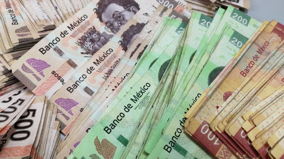 Aspecto de billetes mexicanos.