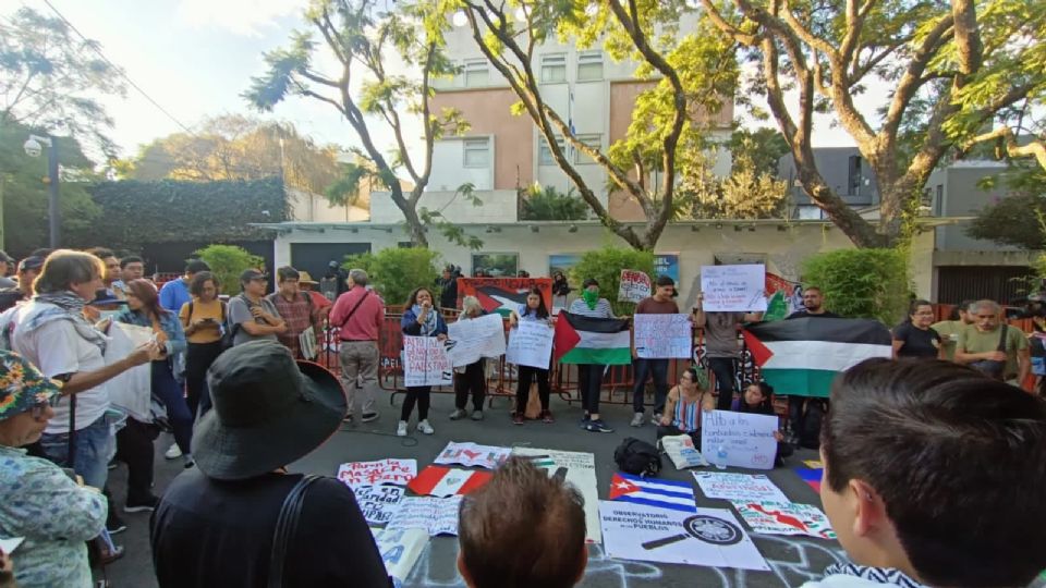 Protesta ante la embajada de Israel en México.