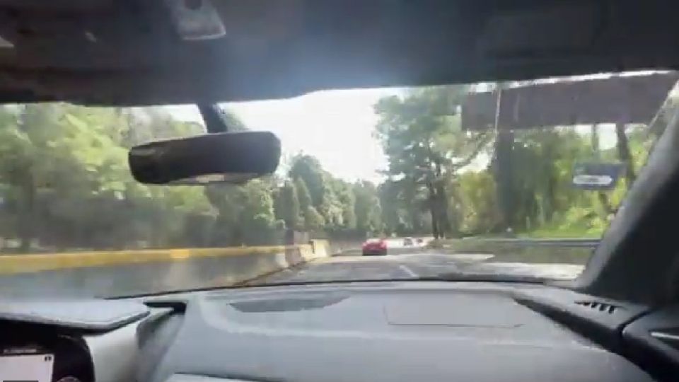 El accidente de un Porsche en la México-Cuernavaca quedó grabado en un video que se ha hecho viral.