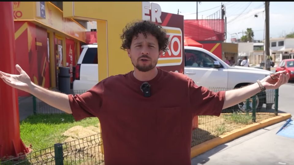 Luisito Comunica en Oxxo