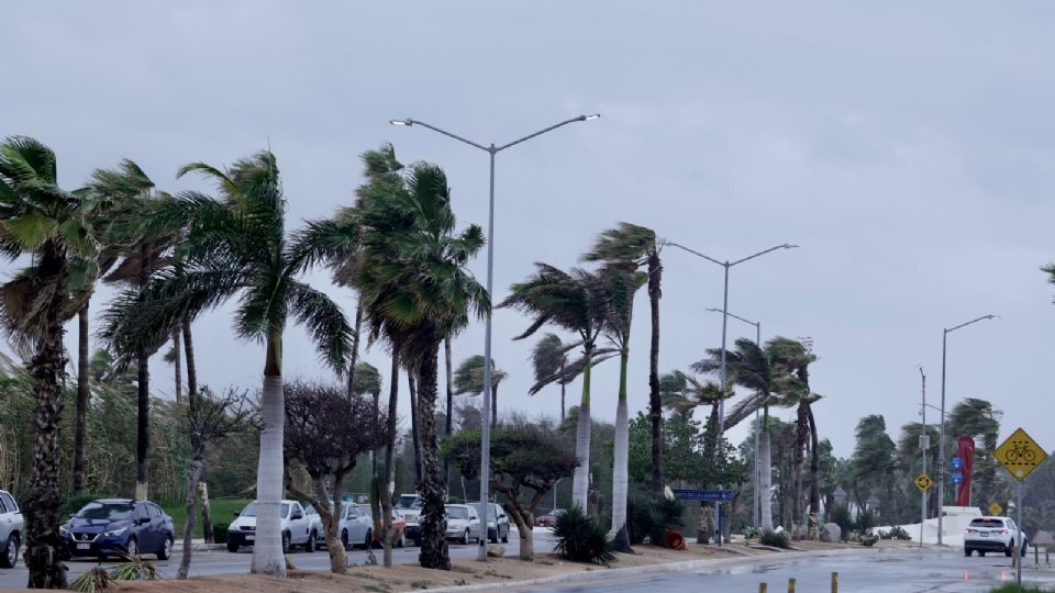 México prevé que Norma toque tierra la tarde-noche del sábado en Baja California Sur.