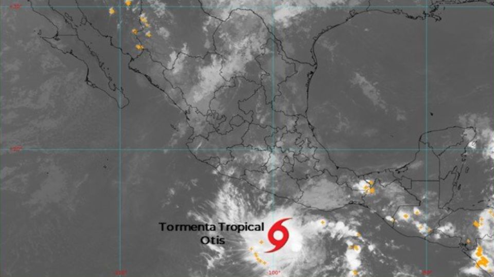 Observan comportamiento de tormenta tropical 'Otis'.