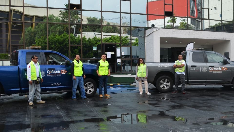 Con el objetivo de prevenir daños a la salud de la población, Cofepris envía brigada para la atención a la emergencia causada por 'Otis'.