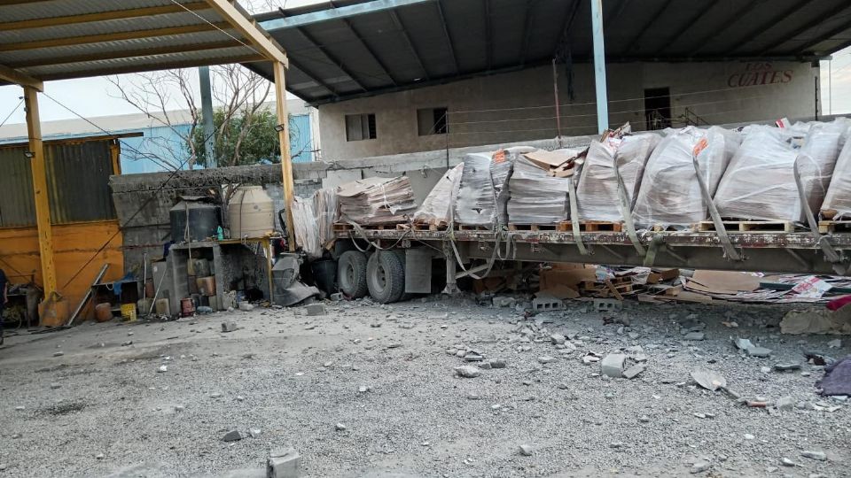 Accidente de Tráiler en Salinas Victoria.