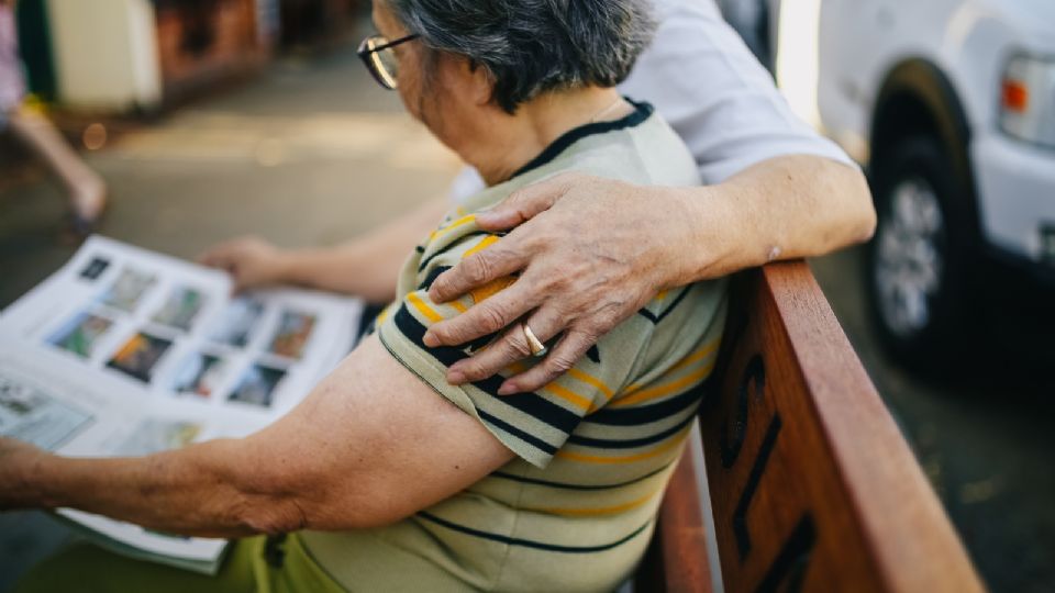 De manera desproporcionada las mujeres se dedican a cuidar a otras personas