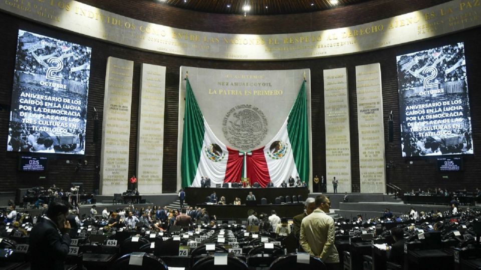 Diputados guardan un minuto de silencio por los fallecimientos de la Iglesia desplomada en Ciudad Madero, Tamaulipas