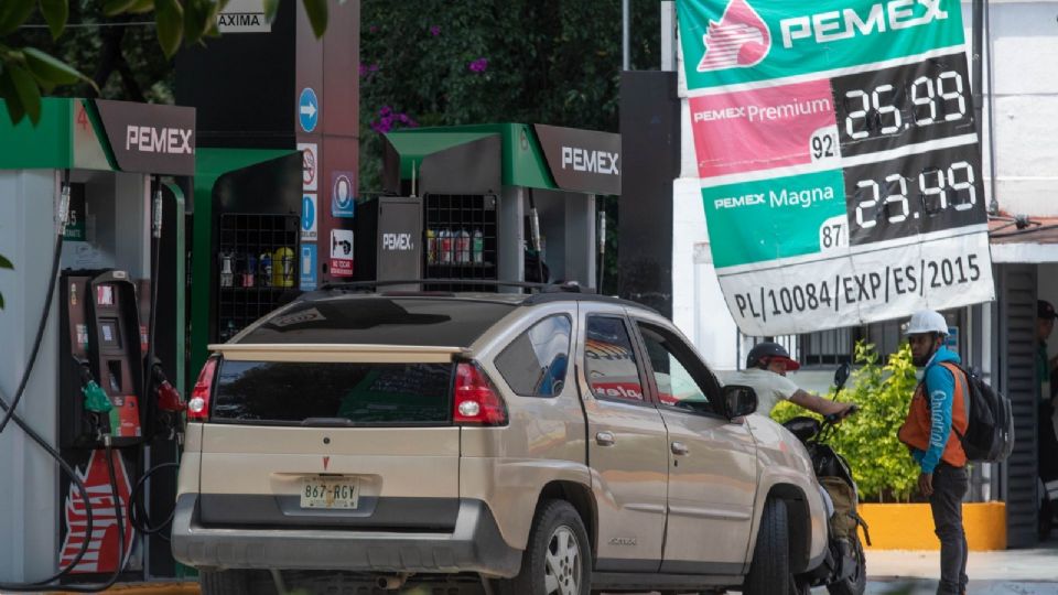 La Comisión Reguladora de Energía precisó que el precio promedio del litro de gasolina Magna es de 22.33 pesos.