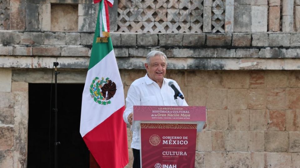 López Obrador advirtió que los corruptos no van a poder detener los avances en el país.