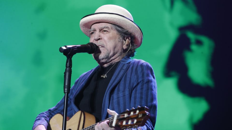 El cantautor Joaquín Sabina durante el concierto