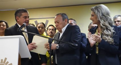 Luis Espinosa Cházaro se registra ante PRD como precandidato a jefatura de Gobierno de la CDMX
