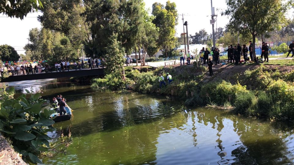 Encontraron un cuerpo en Canal Nacional.