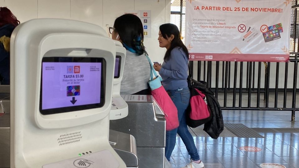 El Metro le dice gradualmente adiós al boleto magnético.