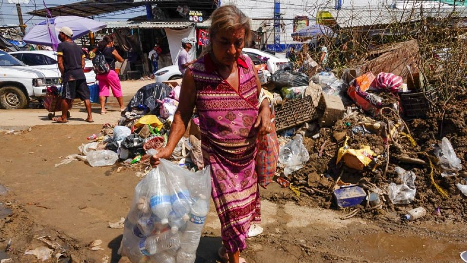 Las calles de Acapulco se encuentran repletas de basura.