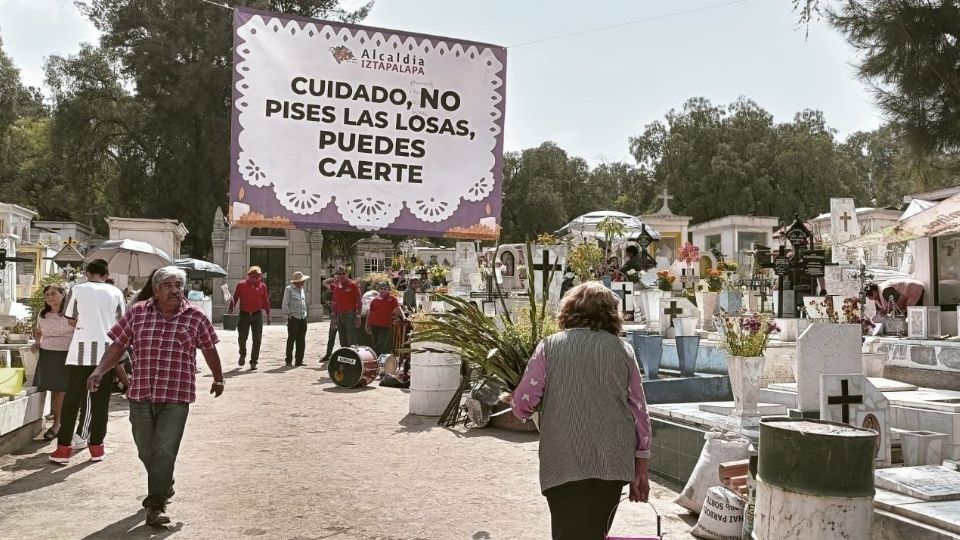 10 panteones se están cubriendo el día de hoy con este gran operativo.