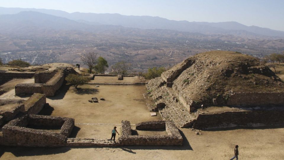 Acusan a director de Monte Albán de discriminación