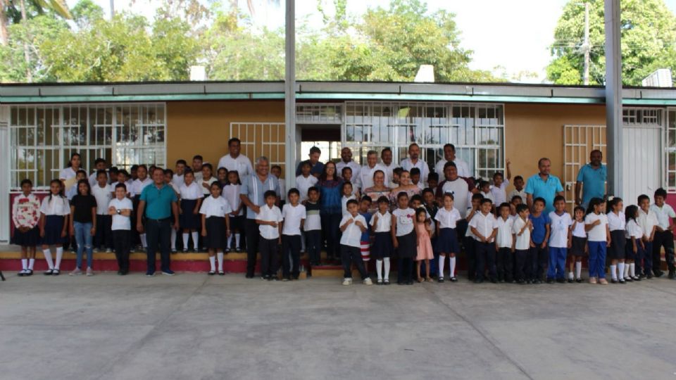 Regresan a clases 106 escuelas de diversos niveles educativos en Acapulco y Coyuca de Benítez