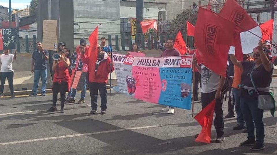 Tras las protestas, los trabajadores del Colbach liberaron las vialidades.