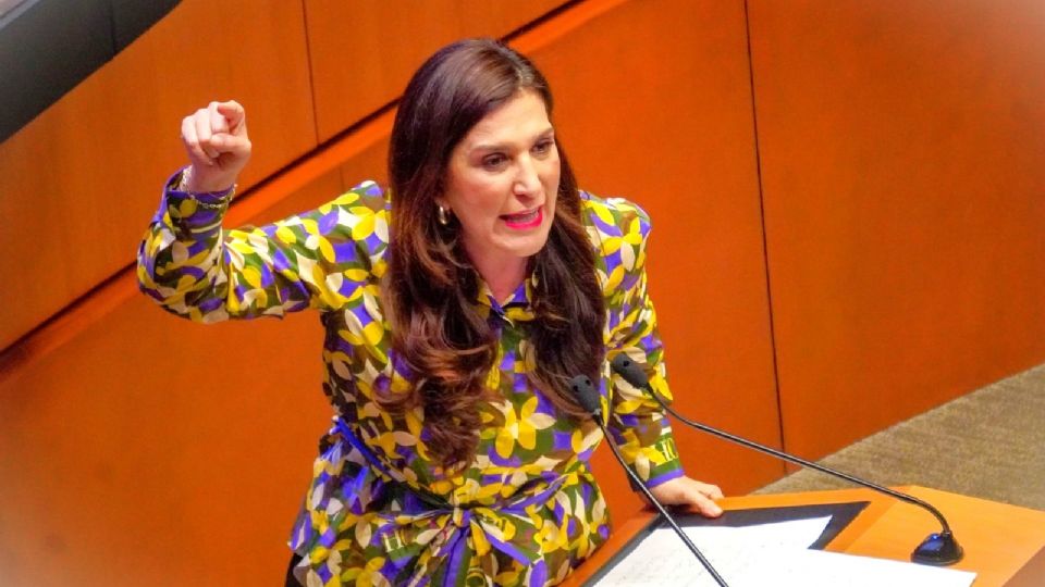 Kenia López Rabadán pide licencia al Senado para integrarse al equipo de Xóchitl Gálvez.