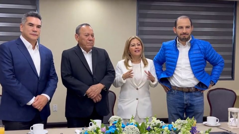 Los líderes de PRI, PAN y PRD se reunieron con la senadora a quien impulsarán como candidata en Morelos.