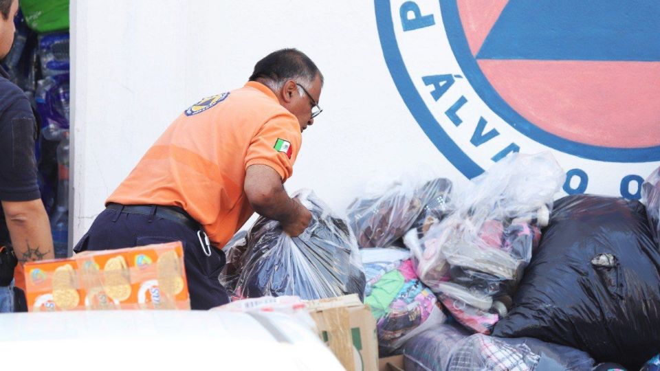 Envía alcaldía Álvaro Obregón 13 toneladas de ayuda para damnificados en Guerrero.