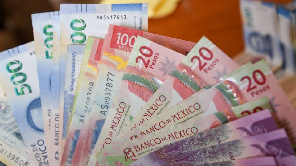 Pesos mexicanos.