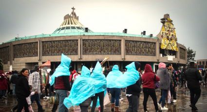 Millones de fieles peregrinos asisten a la Basílica para agradecer el año por concluir