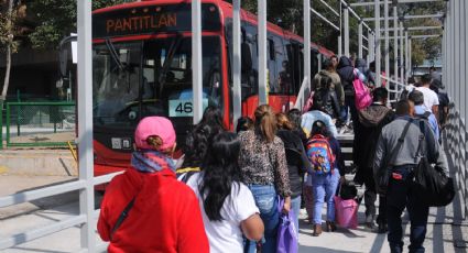 Línea 9 del Metro: Desorientación y larga espera en segundo día de cierre de tres estaciones