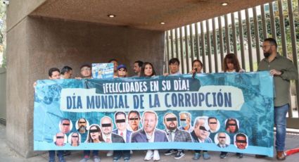 Cantan morenistas ‘Las Mañanitas’ a panistas para conmemorar Día Internacional contra la Corrupción