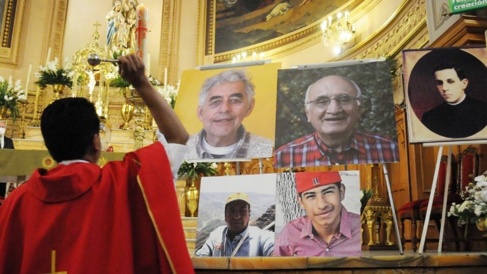 Sacerdotes piden un diálogo para lograr la paz