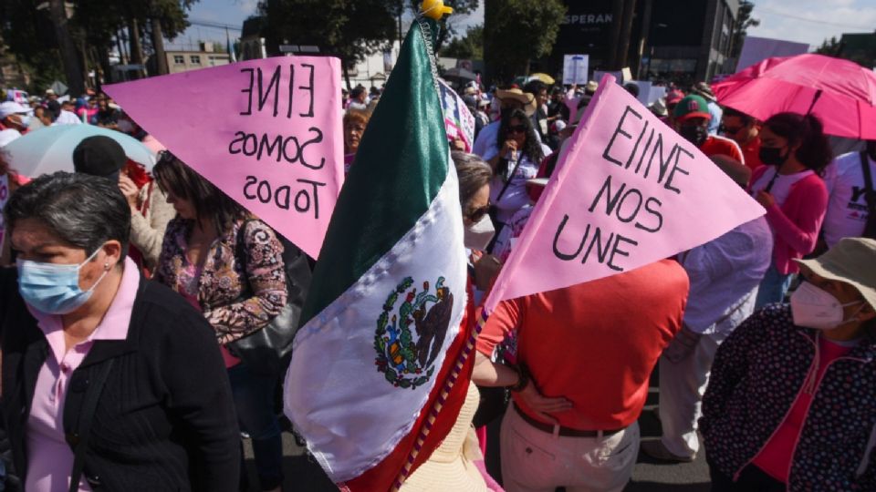 Convocan a la marcha en defensa del INE.