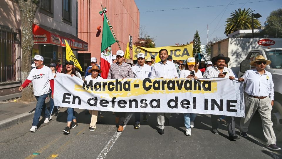 Este jueves llegó a Toluca la marcha-caravana en defensa del INE.