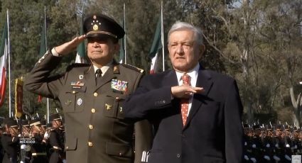 AMLO conmemora el Día de la Bandera de México