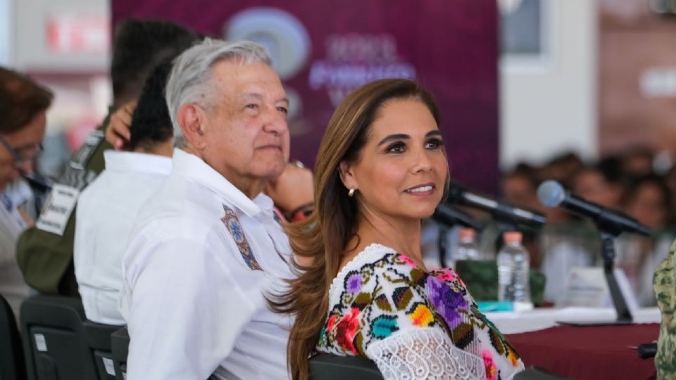 Mara Lezama asegura el tramo 7 del Tren Maya junto a AMLO.