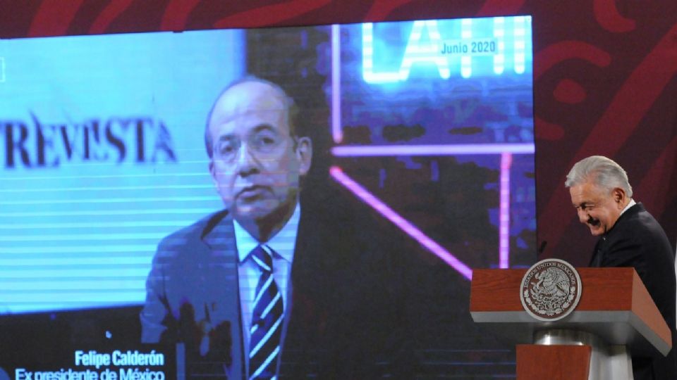 Andrés Manuel López Obrador invita a Felipe Calderón a su matutina.