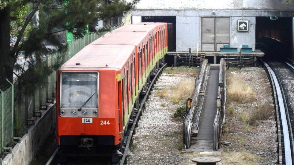 El choque de trenes de la Línea 3 dejó a más de 100 heridos y una persona muerta.