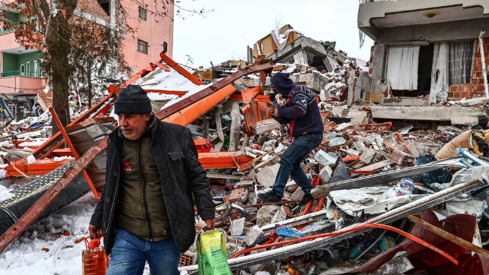 Cifra de muertos por terremoto en Turquía se eleva a 41 mil.